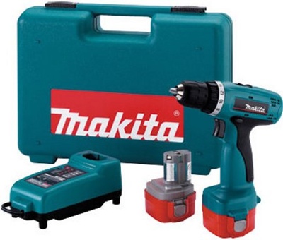 masina de gaurit insurubat cu acumulator makita 6281DWAE